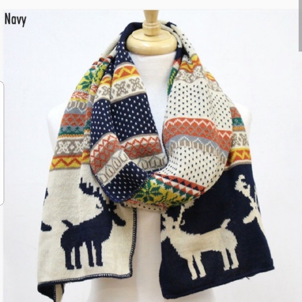 NWT Holiday Reindeer Scarf Navy